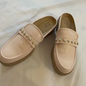 Crown & Ivy Loralei Blush Mule Slip-On Loafers, Faux Pearl Detail, Size 9 1/2M